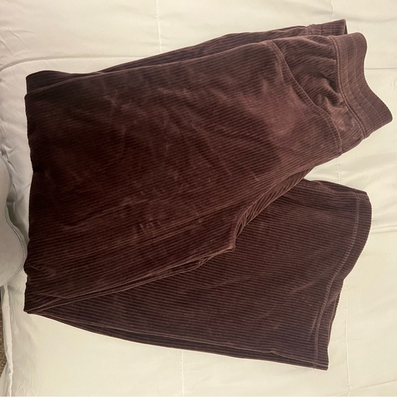 Lululemon Scuba MR Ribbed Wide-Leg Pants - Picture 4 of 8